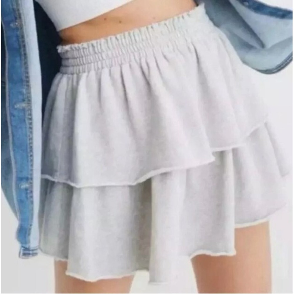 Aerie Ruffle Tiered Mini Skirt Heather Gray Smocked Fleece 1192-012 Womens M NEW